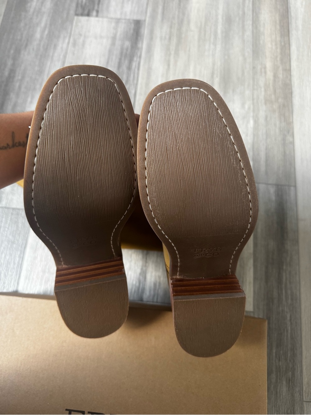 FRYE Miranda Banana Boot - Picture 5 of 15